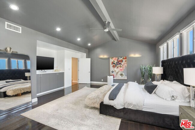 Building Photo - 24907 Marbella Ct