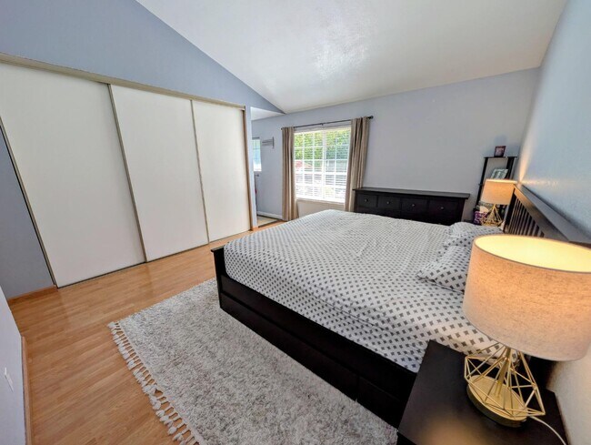 Building Photo - 416 Rumsey Ct