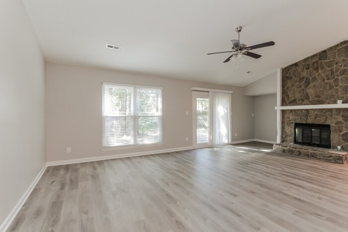 Building Photo - 4726 Butterwick Ln