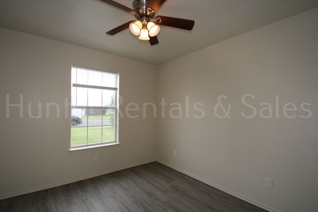 Building Photo - Perfect Four-Bedroom!