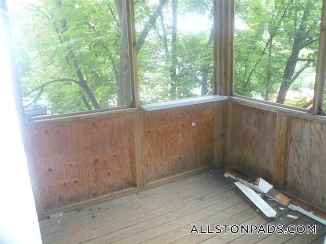 Building Photo - 33 Highgate St