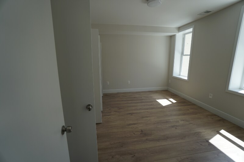 Building Photo - 2605 11th St NW