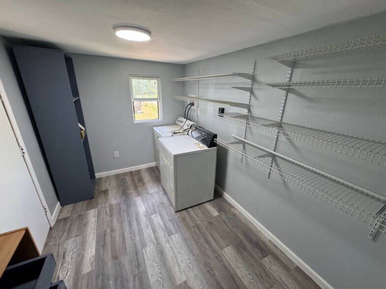 Building Photo - 504 2nd St