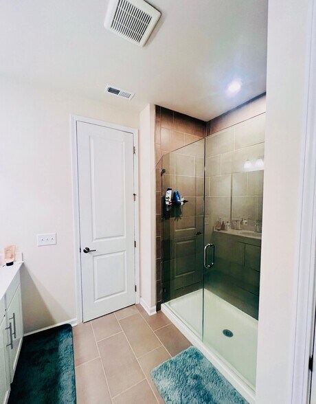 Building Photo - 529 Madison Falls Ct