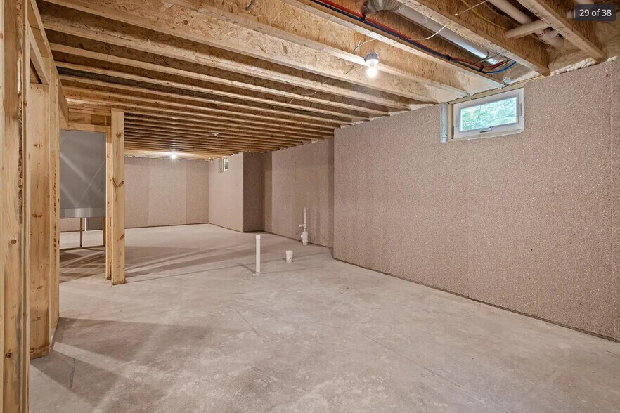 Building Photo - 5453 W Heathwood Dr SE