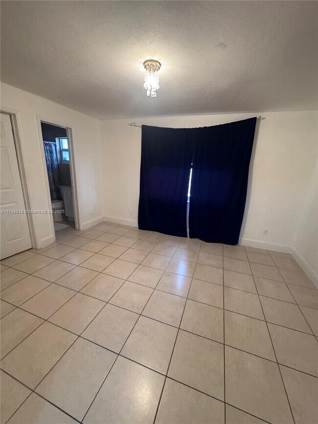 Building Photo - 8092 NW 14th Ct