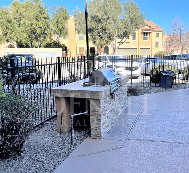 Building Photo - 14575 W Mountain View Blvd