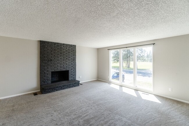 Building Photo - Gorgeous Single Family Home in Spokane's S...