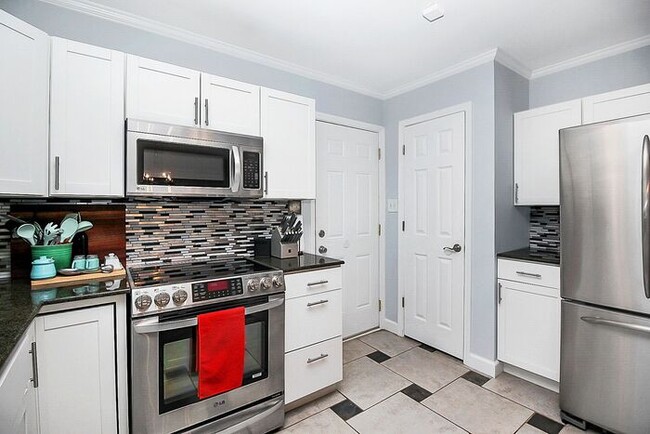 Building Photo - Charming 3BD/2BA Ranch in Selwyn Park!
