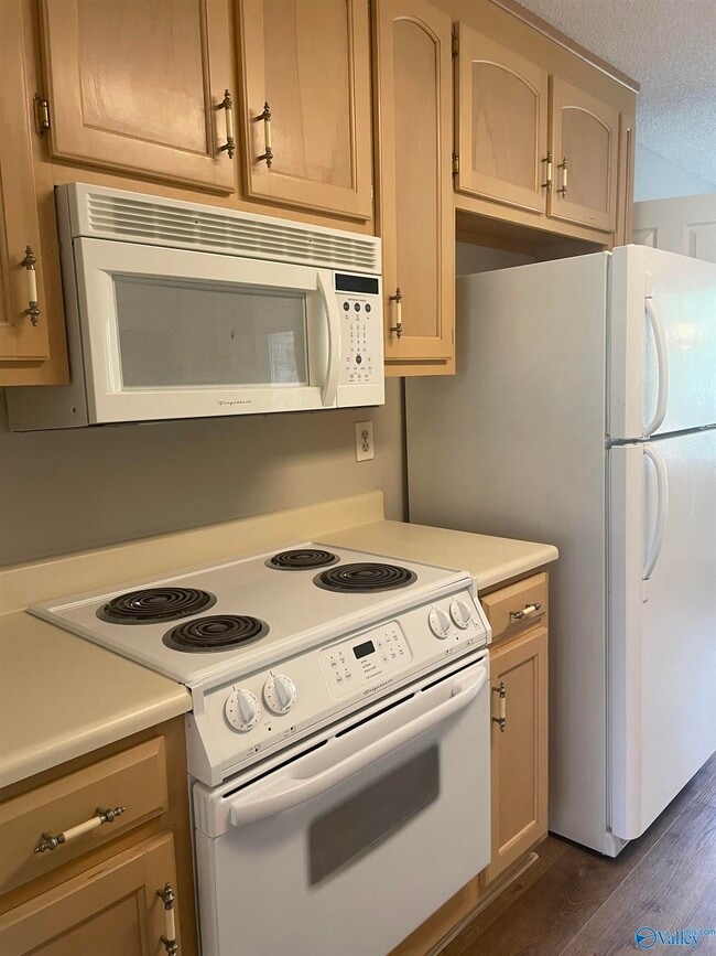 Building Photo - 208 Merganser Blvd