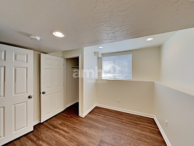 Building Photo - 1893 N 2475 W