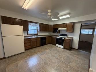 Building Photo - 820 Jacoby Rd