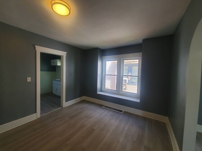 Building Photo - 3118 W 97th St