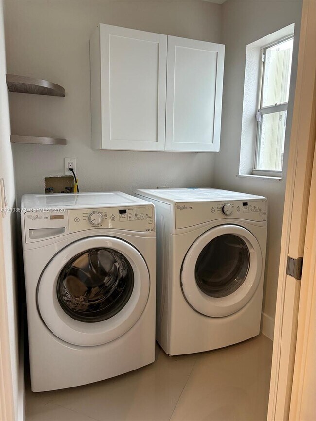 Building Photo - 16209 NW 15th St