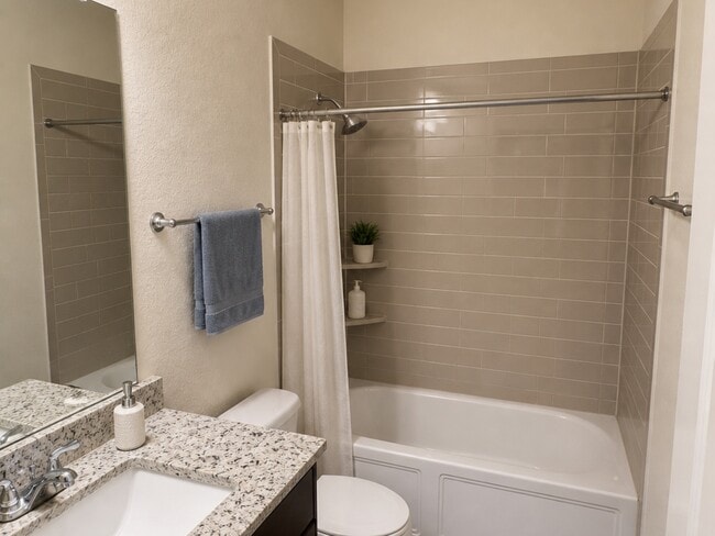 Building Photo - 16907 Clola Ct