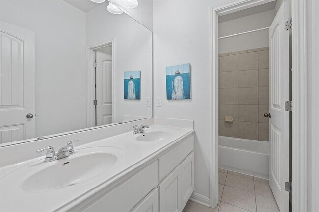 Building Photo - 2809 Coral Valley Dr
