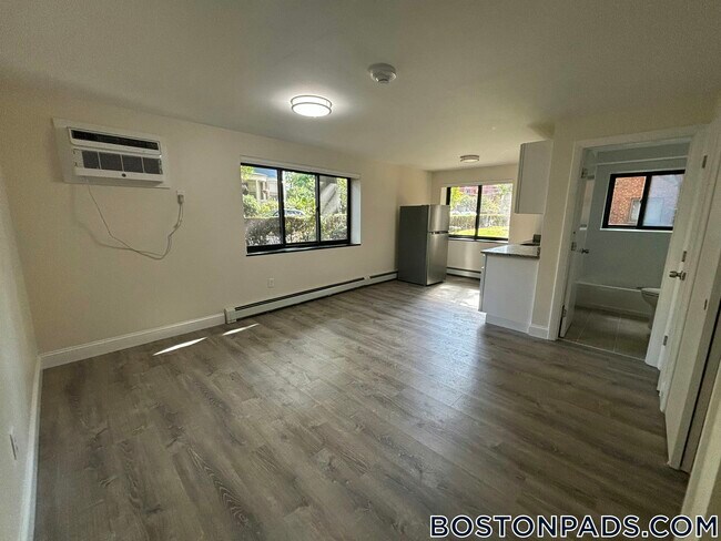 Building Photo - 15 Chester St