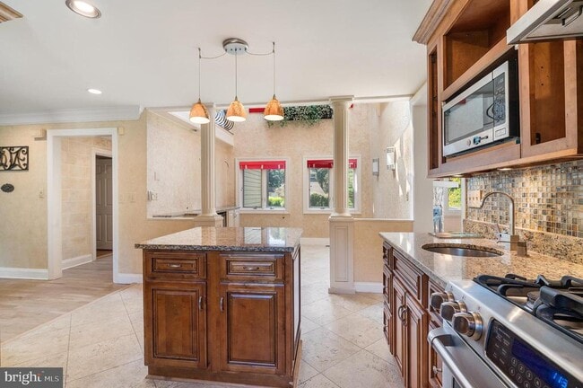 Building Photo - 15729 Holly Grove Rd