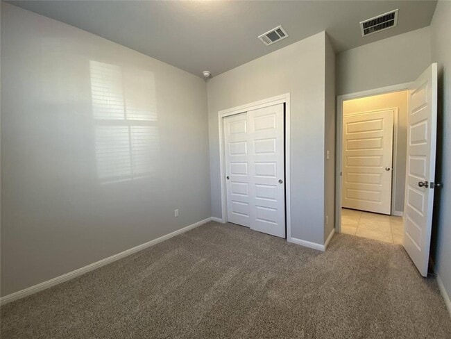 Building Photo - 1712 Artesian Spgs Xing