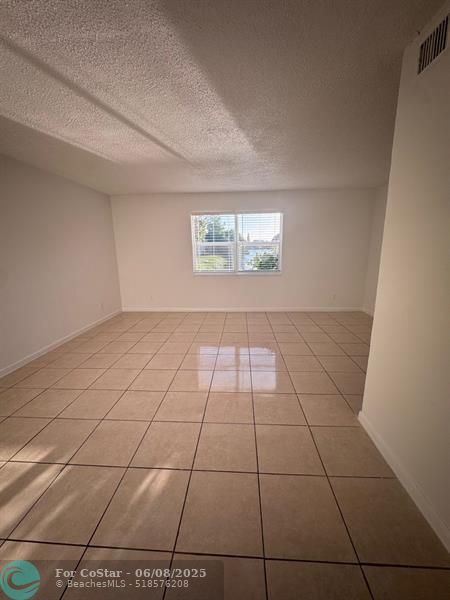 Building Photo - 5875 SW 41st St
