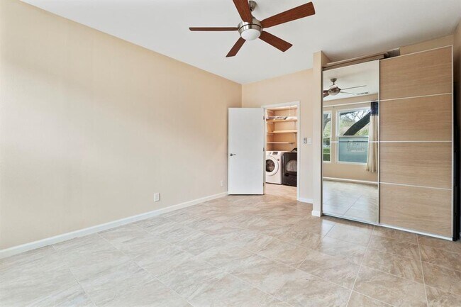 Building Photo - 11532 Spicewood Pkwy