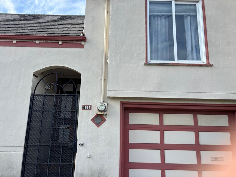 Front building - 1987 31st Ave