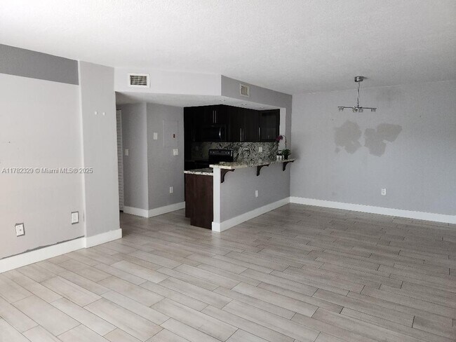 Building Photo - 8610 SW 212th St