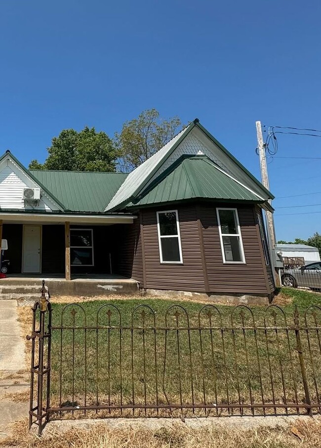 Building Photo - Front St Housing