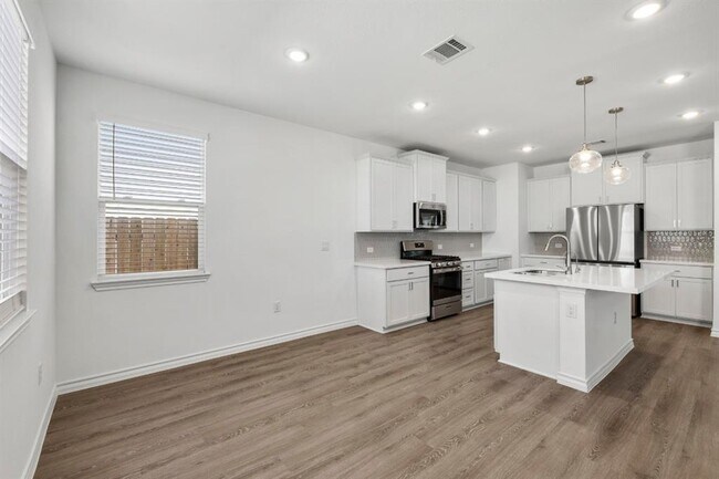 Building Photo - 5304 Jason Dr