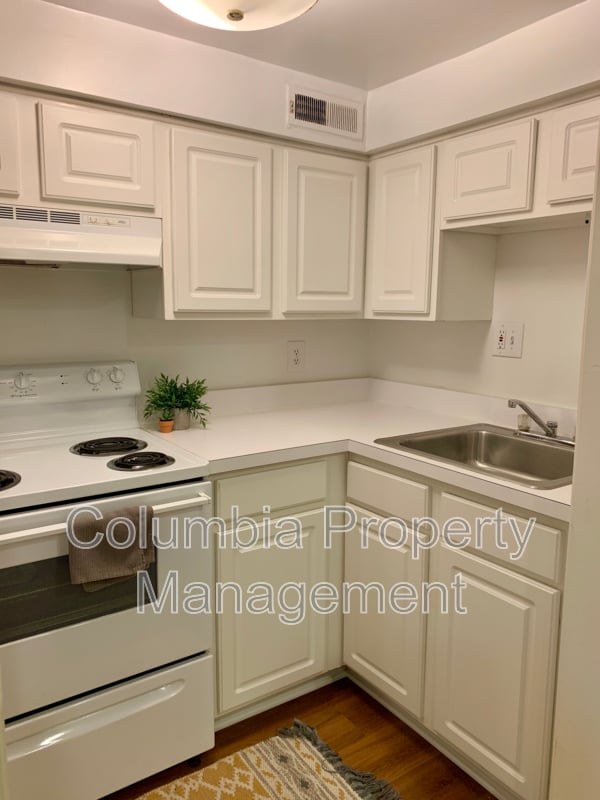 Building Photo - 1434 A St SE