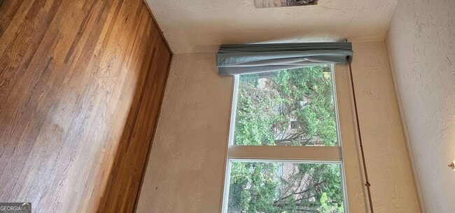 Building Photo - 1032 Standard Dr NE