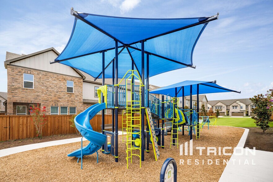 Building Photo - 5460 Sandstone Dr