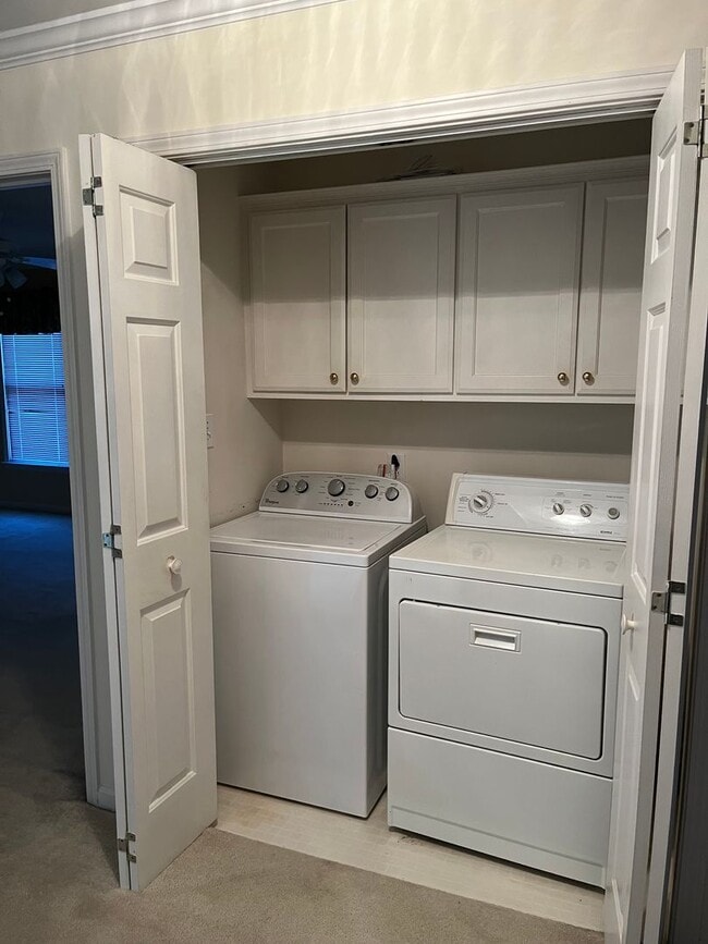 Building Photo - ****** $200 OFF FIRST FULL MONTH OF RENT!! ******