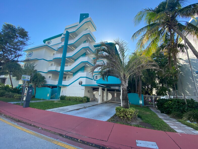 Primary Photo - 9156 Collins Ave