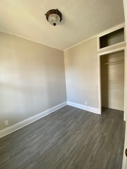 Building Photo - 507 Broadway