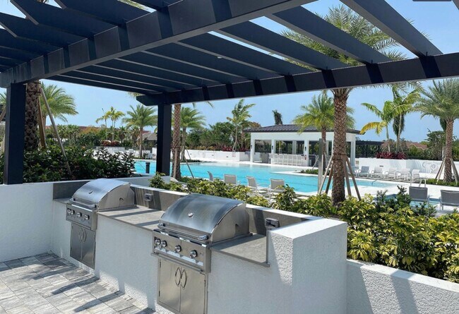 Building Photo - 1111 Central Ave