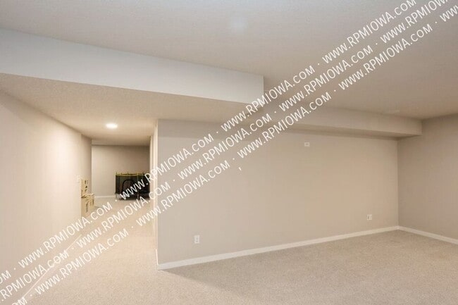 Building Photo - 1050 Spruce St