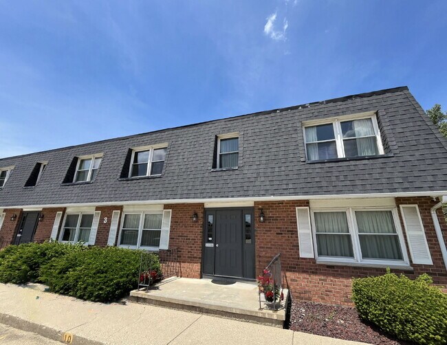 Building Photo - 1 Bed 1 Bath Apartment | 3 Michael St. Apt. 11 Streator, IL