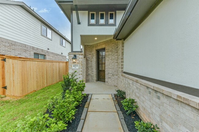 Building Photo - 455 Mathis Lk Ct