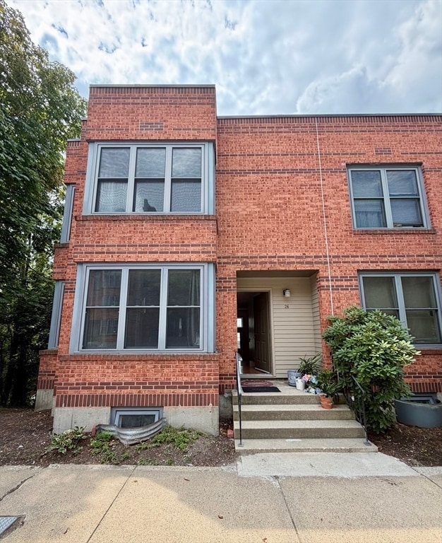 Building Photo - 26 Ellingwood St