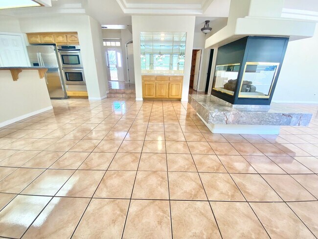 Building Photo - IMMACULATE HOME LOCATED IN SUMMERLIN, 4 BEDROOM 3.5 BATH, 3 CAR GARAGE