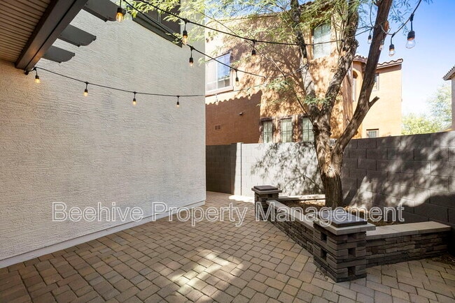 Building Photo - 2314 W Jake Haven