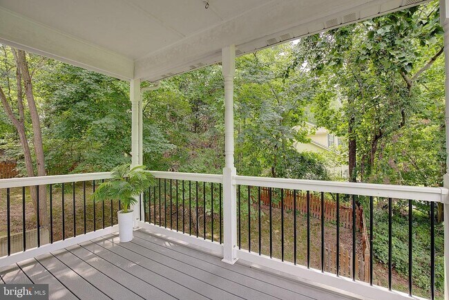Building Photo - 48 Radcliffe Dr