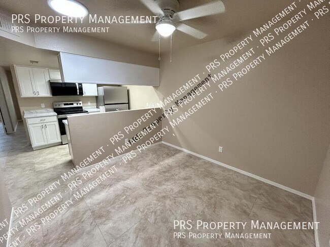 Building Photo - 551 S Lesueur-Unit 2