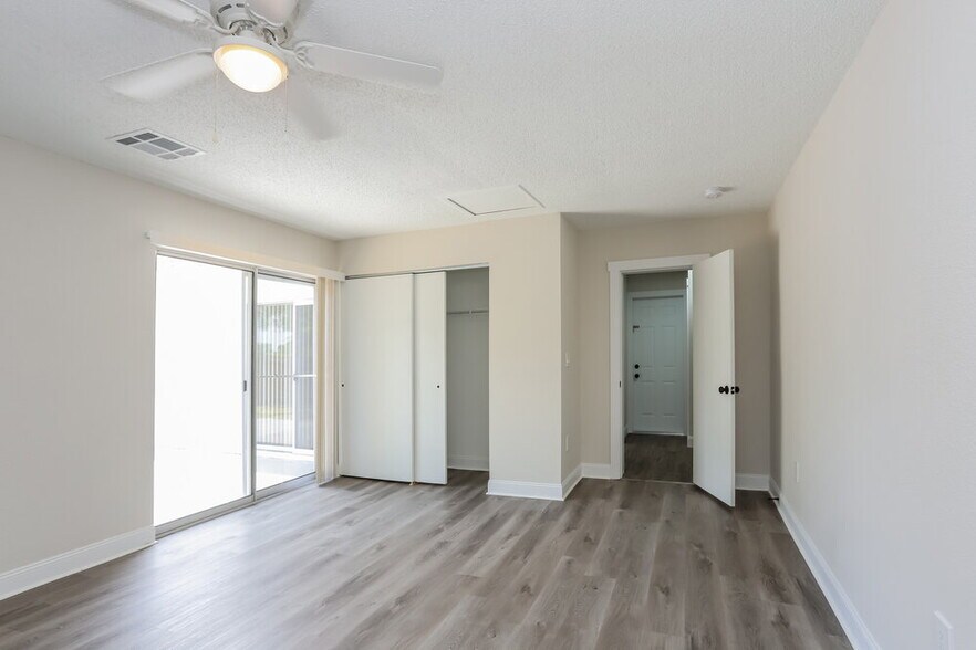 Building Photo - 1038 Bridlewood Way