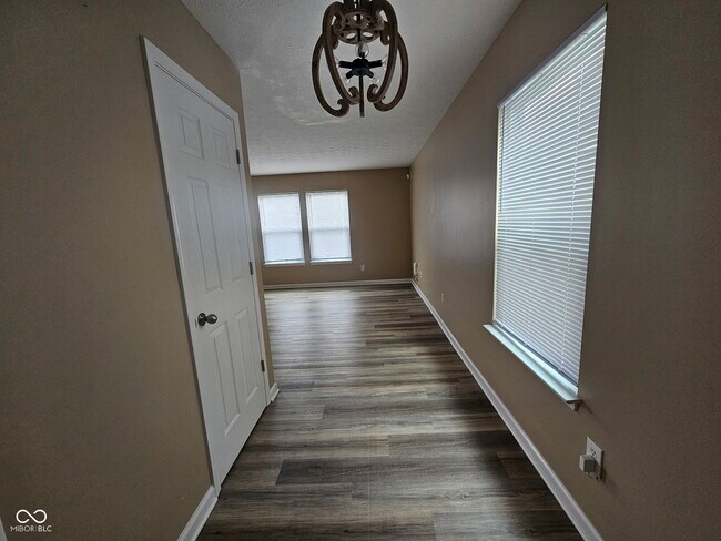Building Photo - 4085 Lassen Ln