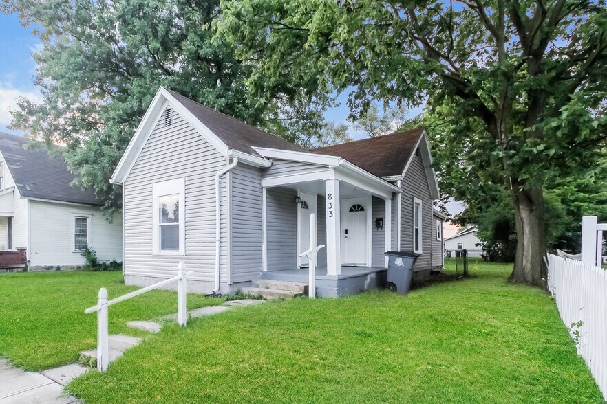 Building Photo - 833 Jefferson St