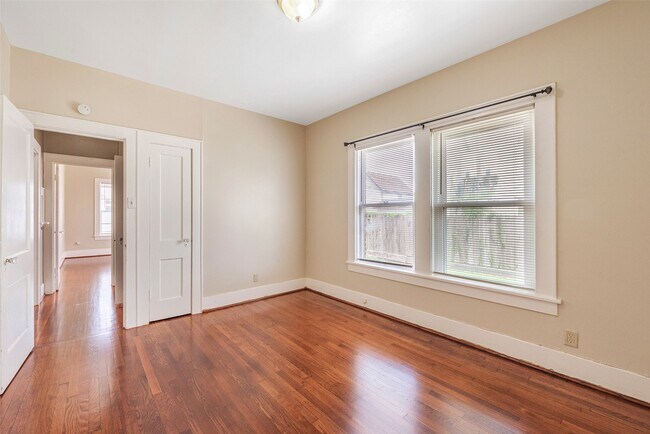 Building Photo - 2611 Rosewood St