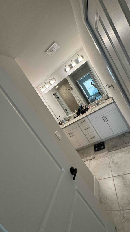 Building Photo - 304 Preston St