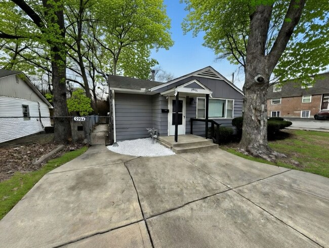 Building Photo - Tiehen Realty - Booth